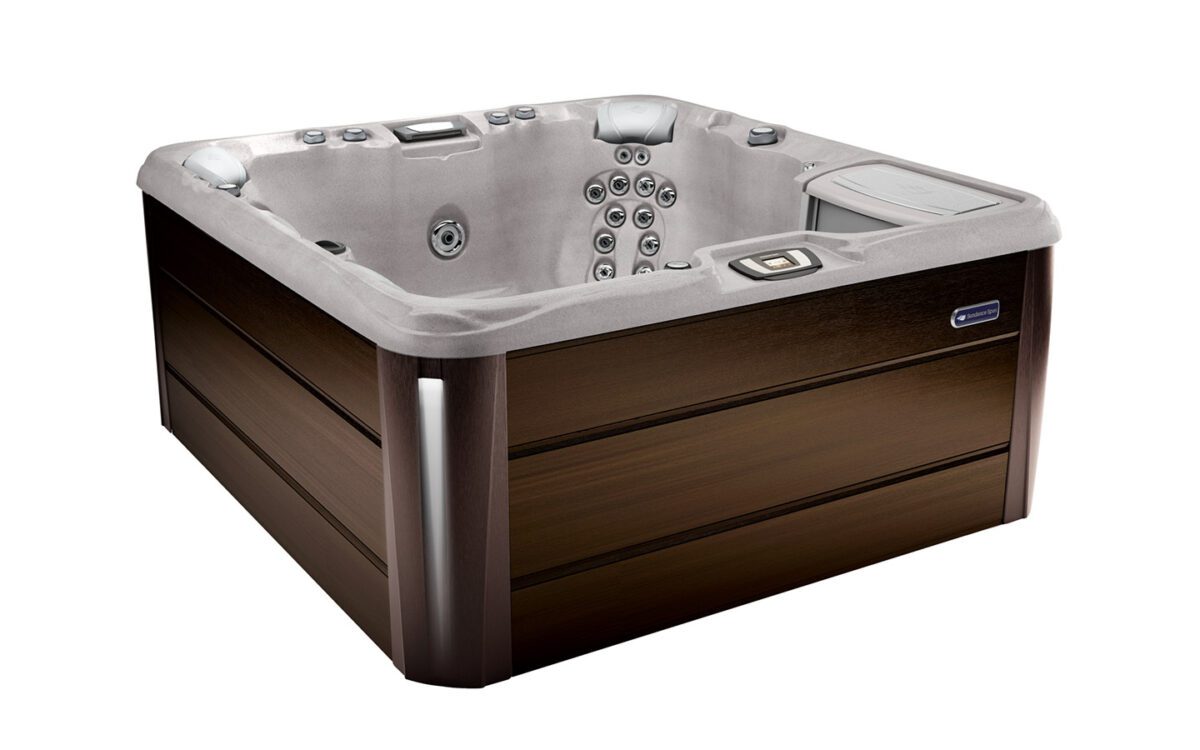 Hot-tub-Altamar-Sahara-Modern-Hardwood