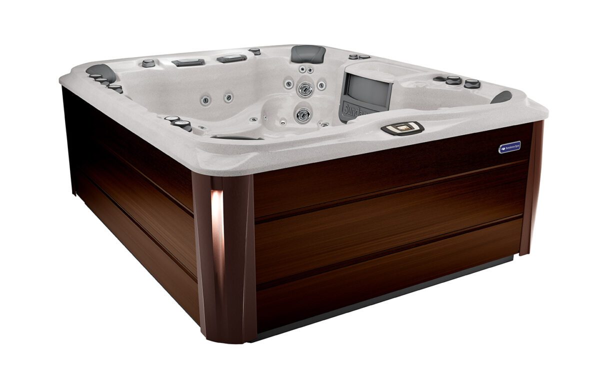 Hot-tub-Aspen-Sahara-Modern-Hardwood